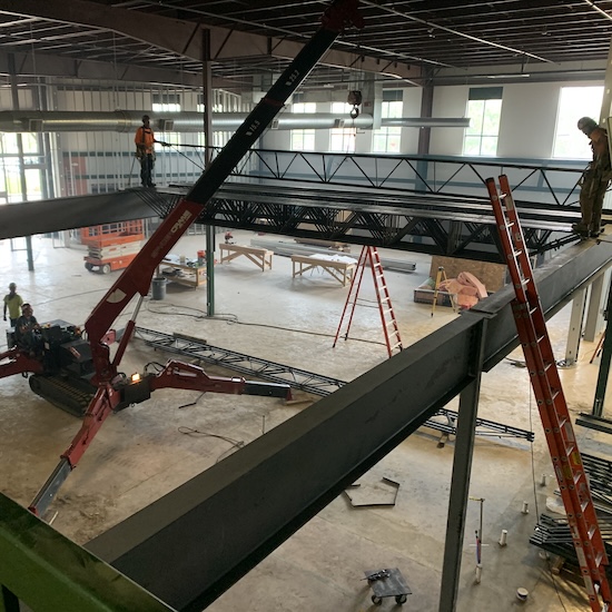 spider crane setting trusses